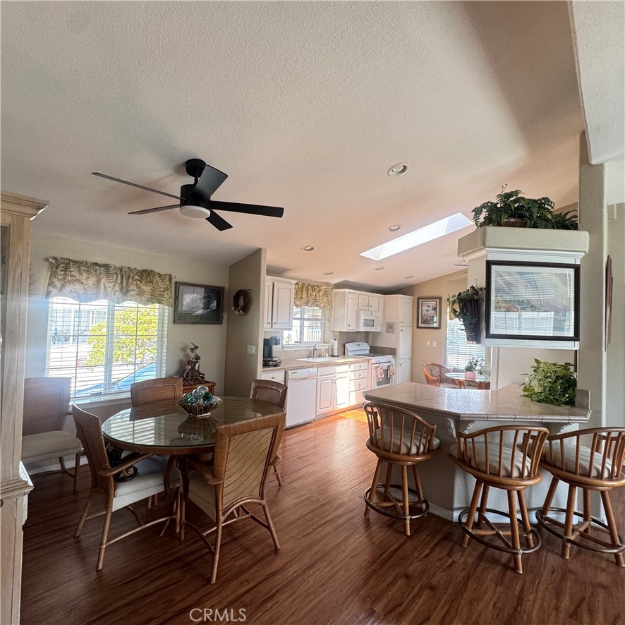 11 Pine Via, Anaheim CA 92801 - photo 7
