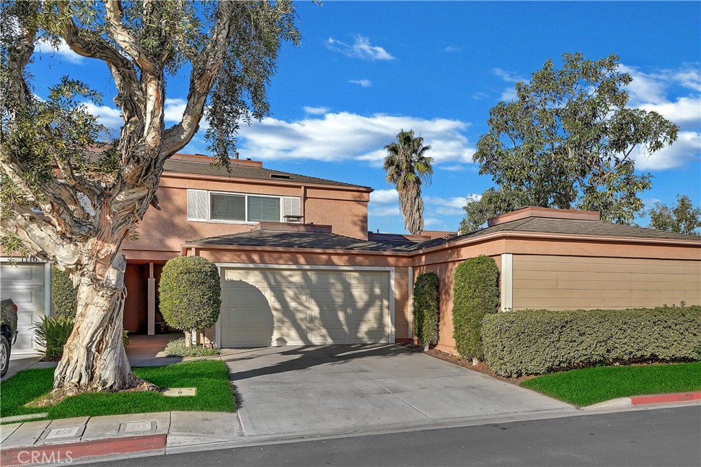 Welcome Home!! - 1112 N Dresden 7, Anaheim CA 92801 - photo 1