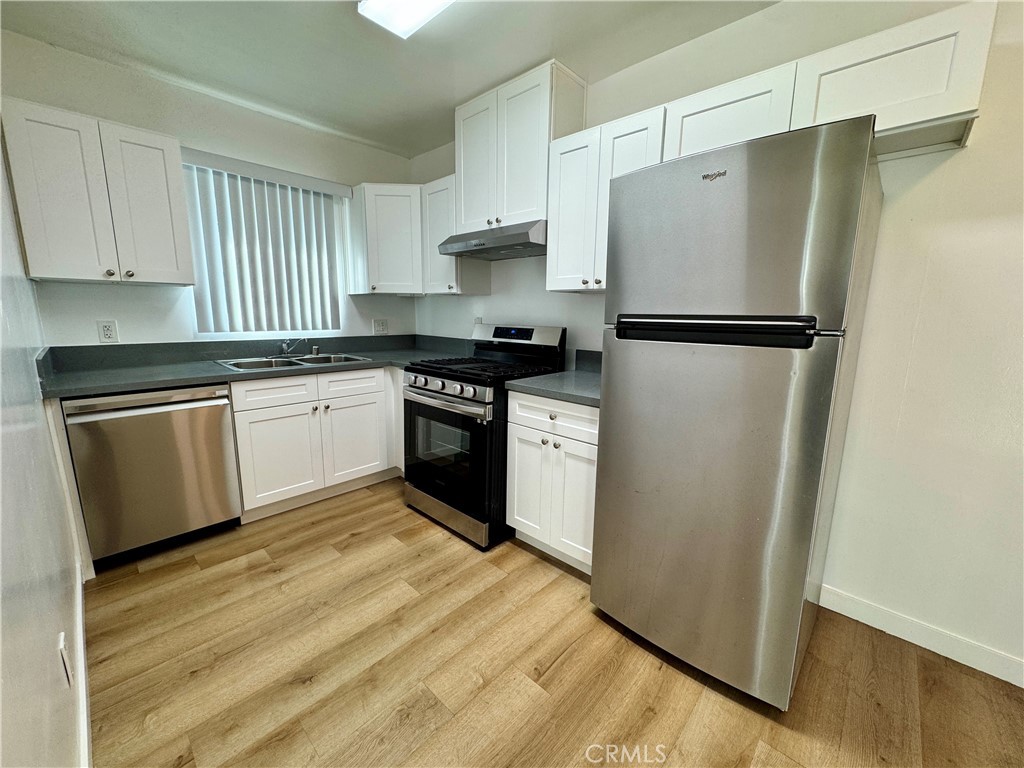 1114 N Mayfair B, Anaheim CA 92801 - photo 5
