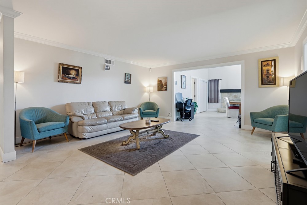 113 W Wilken Way, Anaheim CA 92802 - photo 6