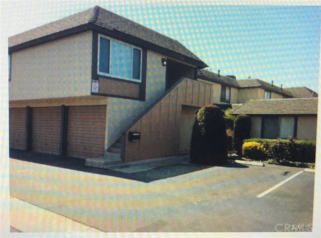 1142 S Dover Circle Q60, Anaheim CA 92805 - photo 1