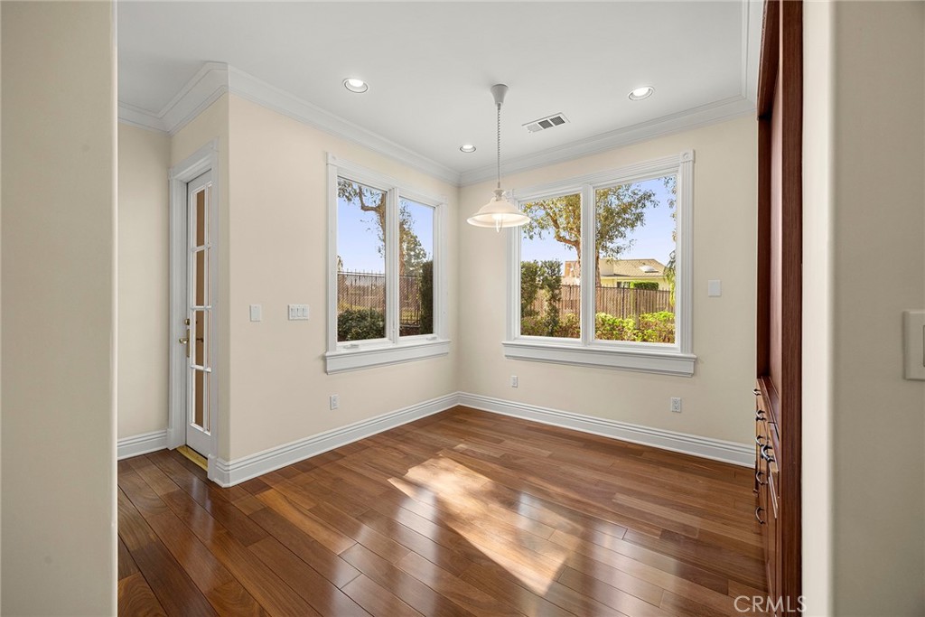 Dining Nook - 115 S Montgomery, Anaheim CA 92807 - photo 23