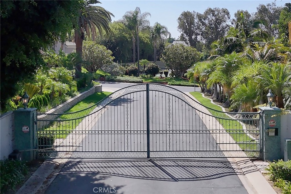 Gated Entrance - 115 S Montgomery, Anaheim CA 92807 - photo 58
