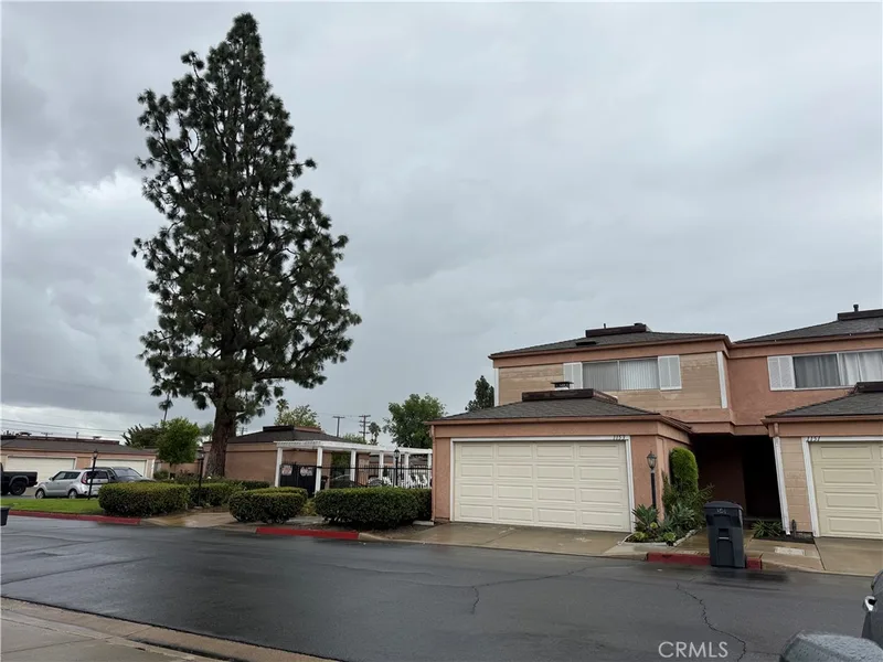 1153 N Dresden 16, Anaheim