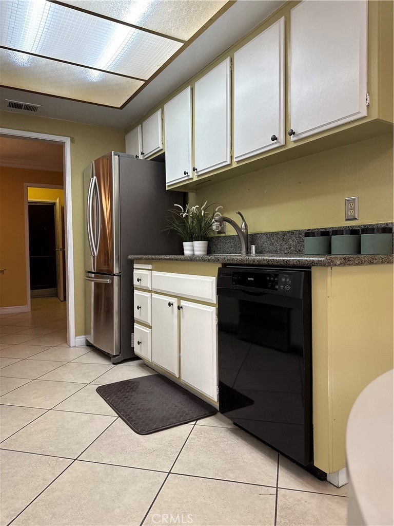 1153 N Dresden 16, Anaheim CA 92801 - photo 6