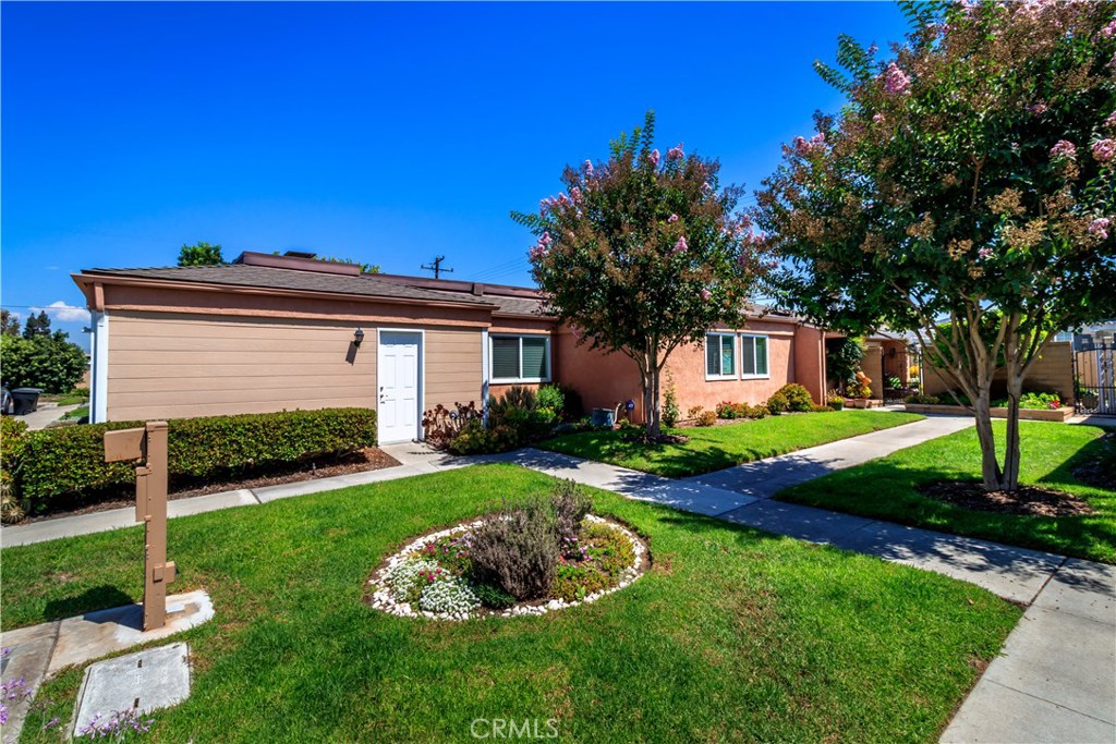 1168 N Dresden Street 35, Anaheim CA 92801 - photo 1