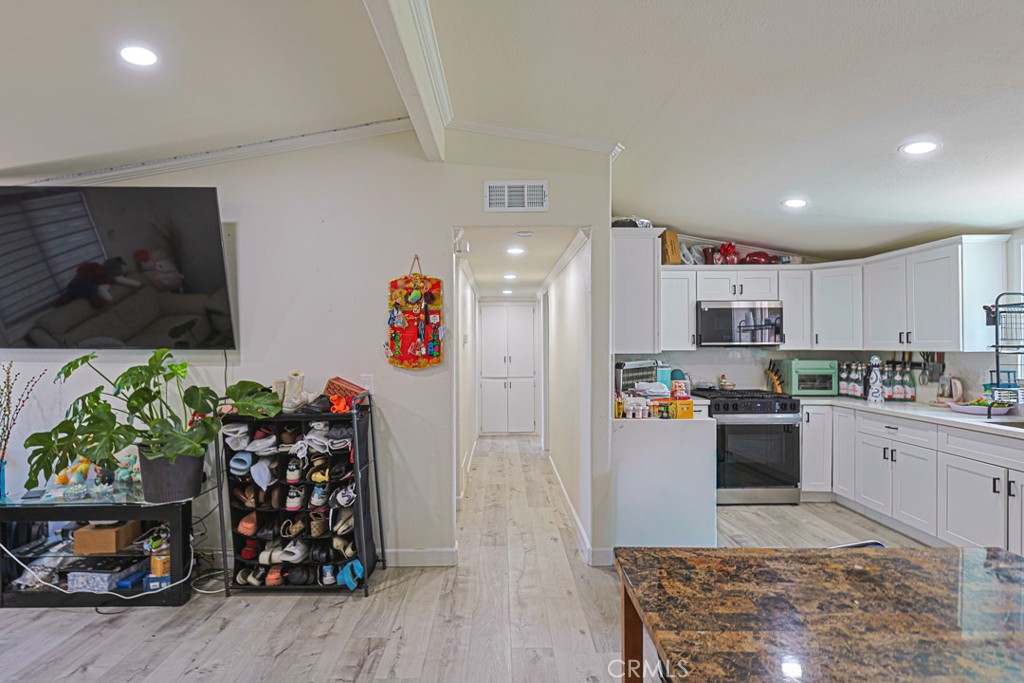 11912 Arthur, Anaheim CA 92804 - photo 5