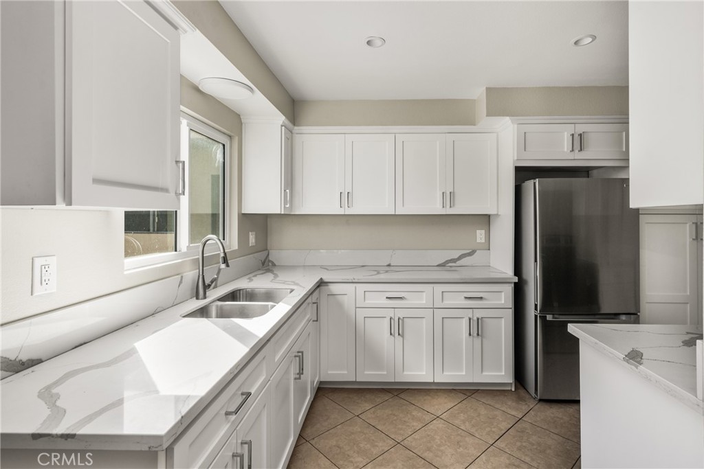 121 S Illinois Street 2, Anaheim CA 92805 - photo 1