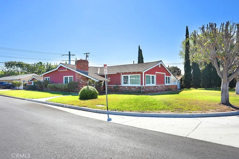 1212 W Holgate, Anaheim, CA 92802