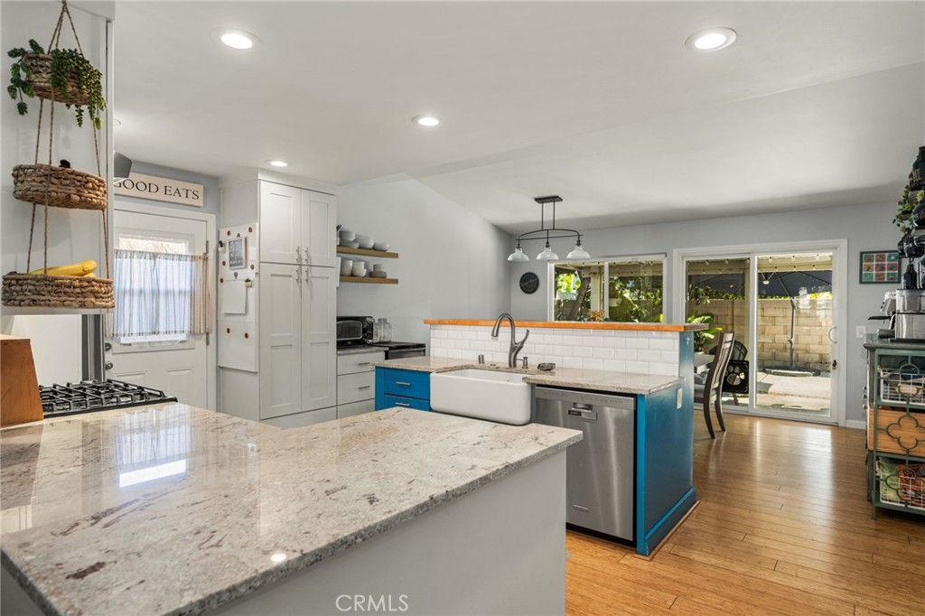 1231 N Dolores, Anaheim CA 92807 - photo 9
