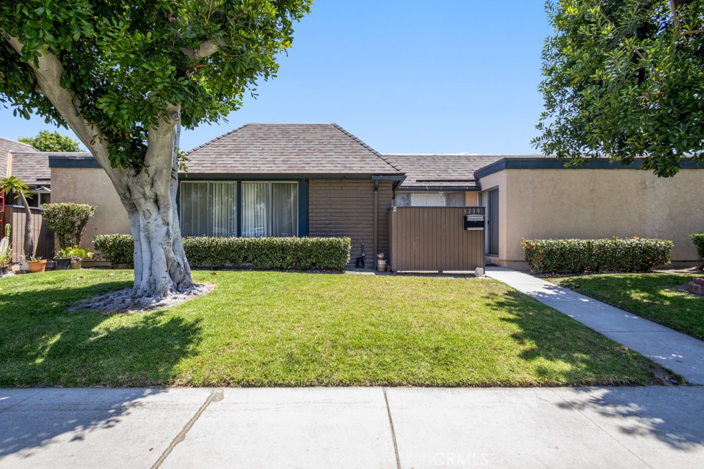 1239 E Bell, Anaheim CA 92805 - photo 1