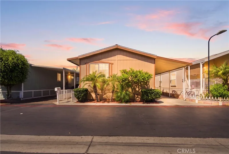 1241 N East St 96, Anaheim, CA 92805