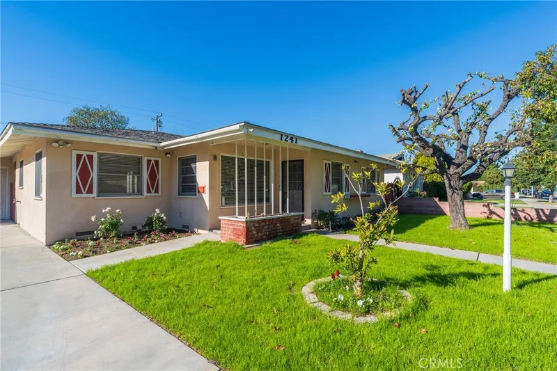 1241 S Walnut, Anaheim, CA 92802