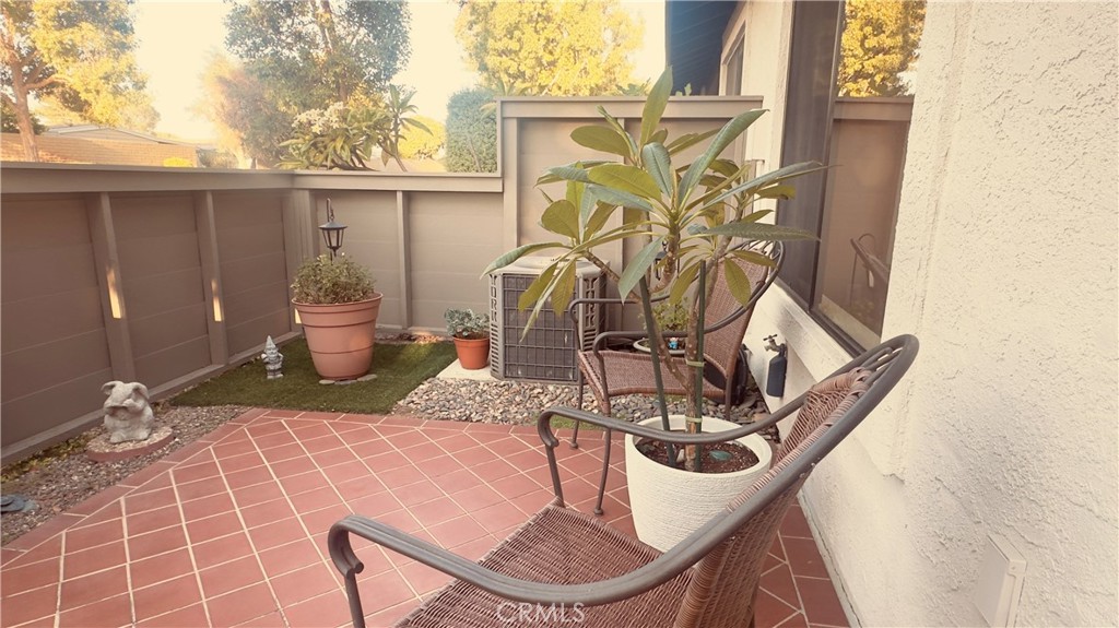 fCome enjoy your front porch, seller upgraded the tile. - 1302 N Mako Lane 2, Anaheim CA 92801 - photo 1