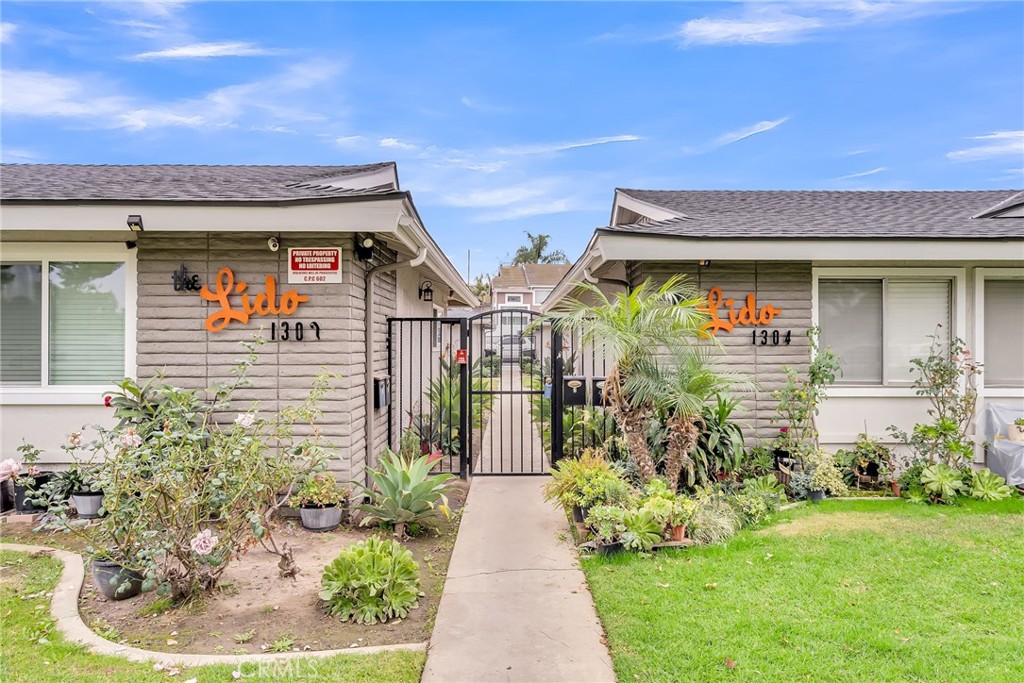 1304 W Lido 2, Anaheim CA 92801 - photo 1
