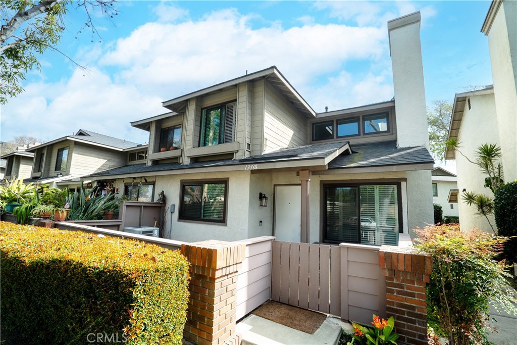 Front of Home - 1310 N Mako Lane 5, Anaheim CA 92801 - photo 1