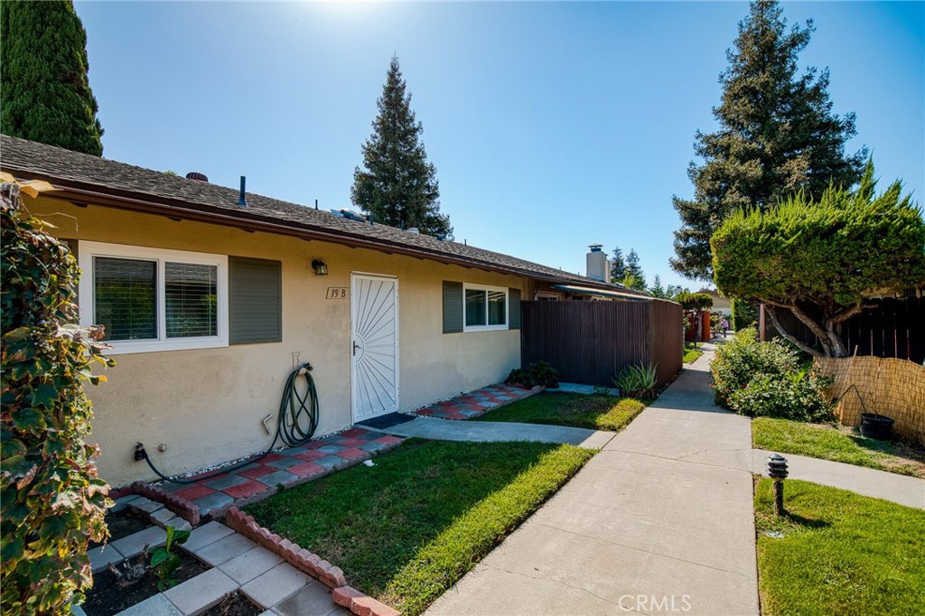 134 S Magnolia 19B, Anaheim CA 92804 - photo 2