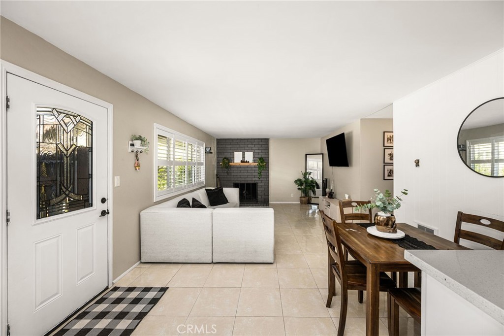 View into the living area from the entry - 134 S Magnolia Avenue 2C, Anaheim CA 92804 - photo 3