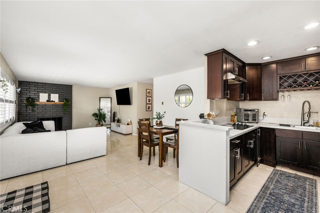 Open floor plan - 134 S Magnolia Avenue 2C, Anaheim CA 92804 - photo 13