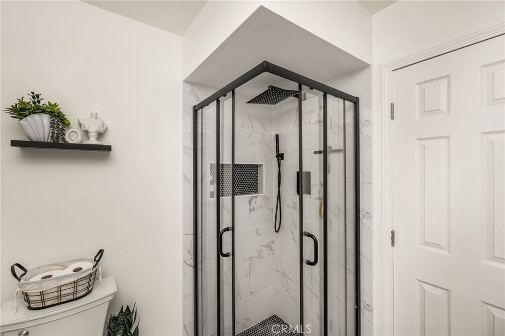 Primary bath - 134 S Magnolia Avenue 2C, Anaheim CA 92804 - photo 18