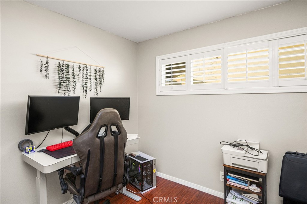 Secondary bedroom - 134 S Magnolia Avenue 2C, Anaheim CA 92804 - photo 29