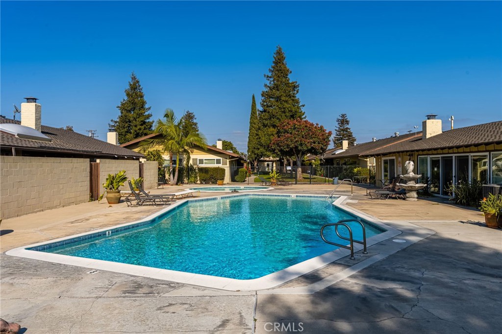 Community pool and spa - 134 S Magnolia Avenue 2C, Anaheim CA 92804 - photo 34