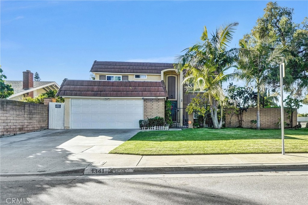 1341S Pembrooke Lane - 1341 S Pembrooke Lane, Anaheim CA 92804 - photo 1