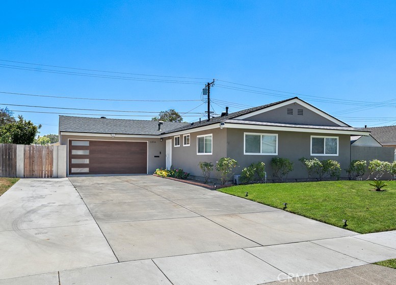 Beautifully Manicured home with extra large driveway! - 1356 S Latona Street, Anaheim CA 92804 - photo 1