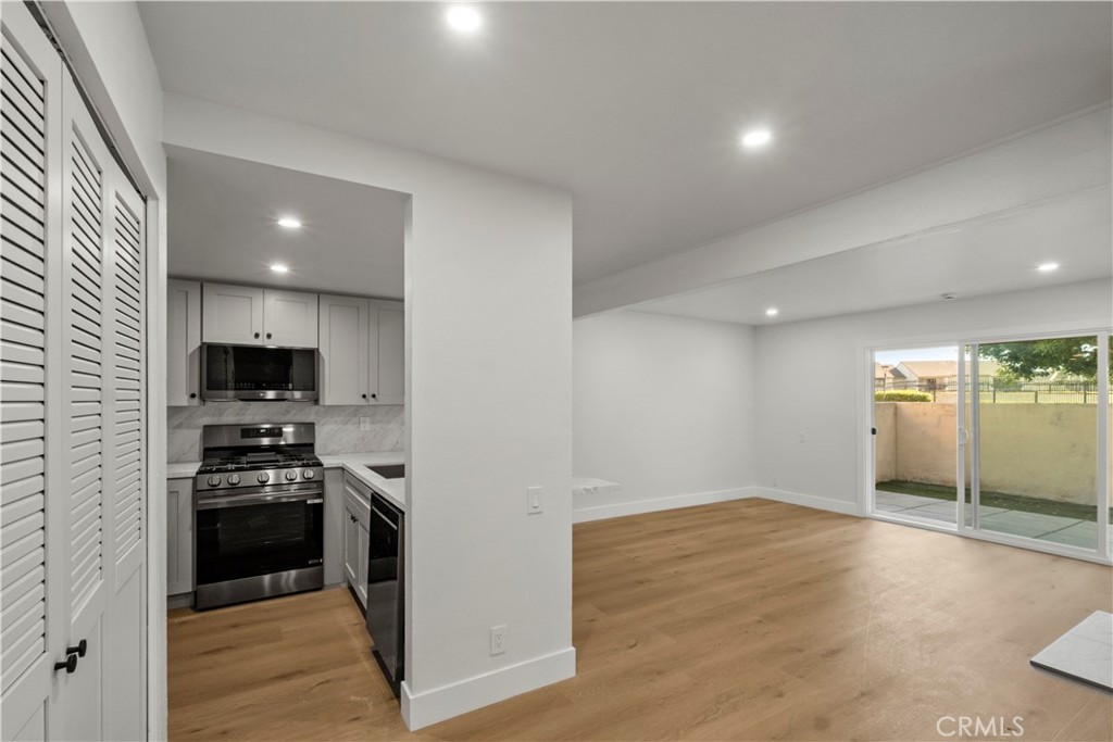 1381 S. Walnut St 2505, Anaheim CA 92802 - photo 1
