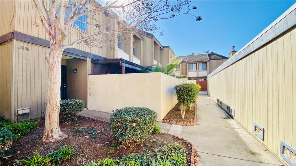 Entrance walkway - 1381 S Walnut Street 2806, Anaheim CA 92802 - photo 1