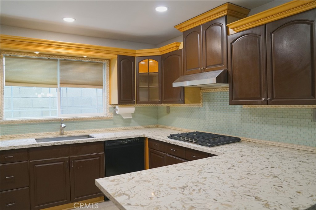 Kitchen - 140 S Topanga, Anaheim CA 92804 - photo 9
