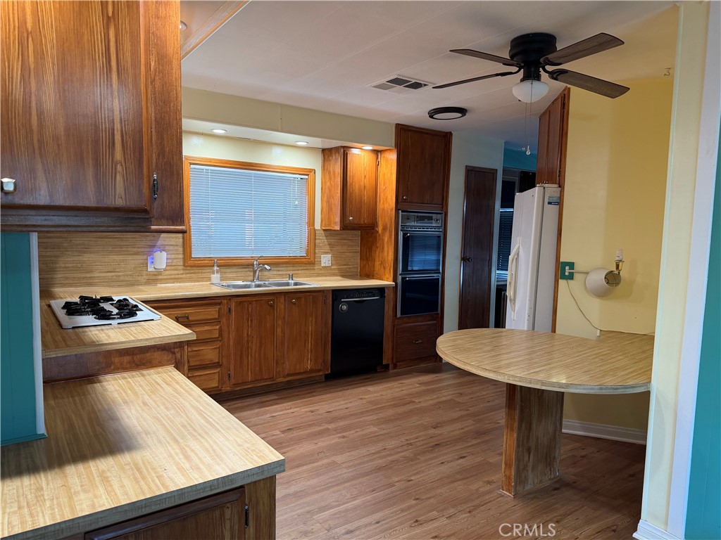 Kitchen - 1400 S Sunkist 31, Anaheim CA 92806 - photo 2