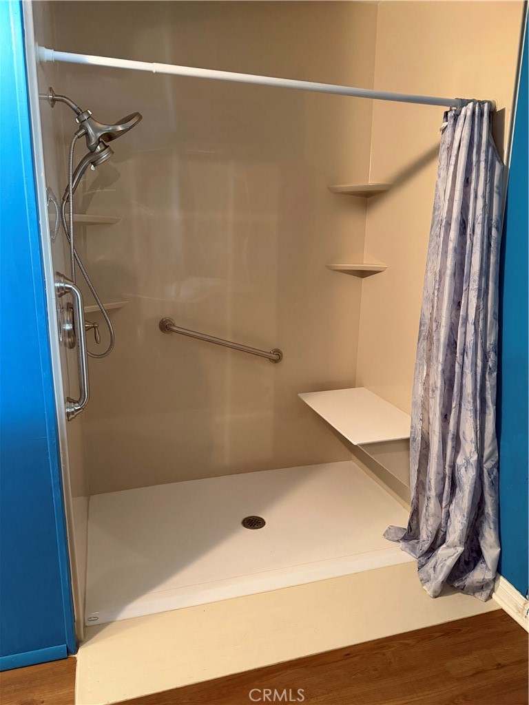 Step in Shower - 1400 S Sunkist 31, Anaheim CA 92806 - photo 9