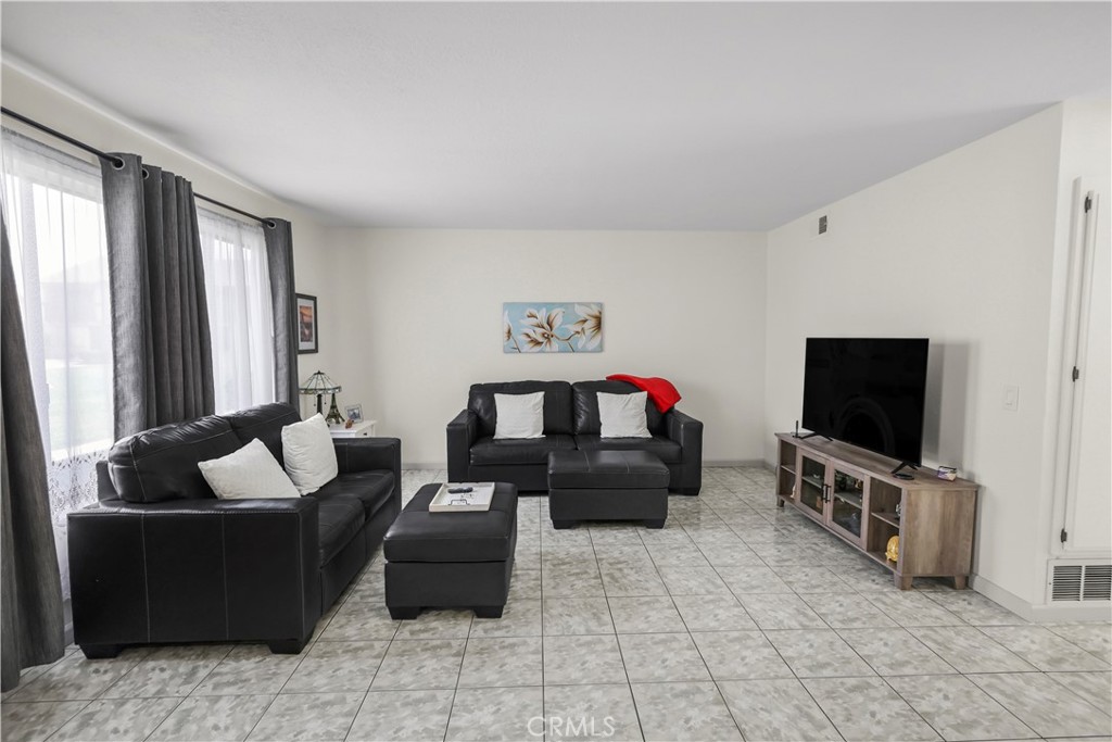 1401 W Cerritos 64, Anaheim CA 92802 - photo 4