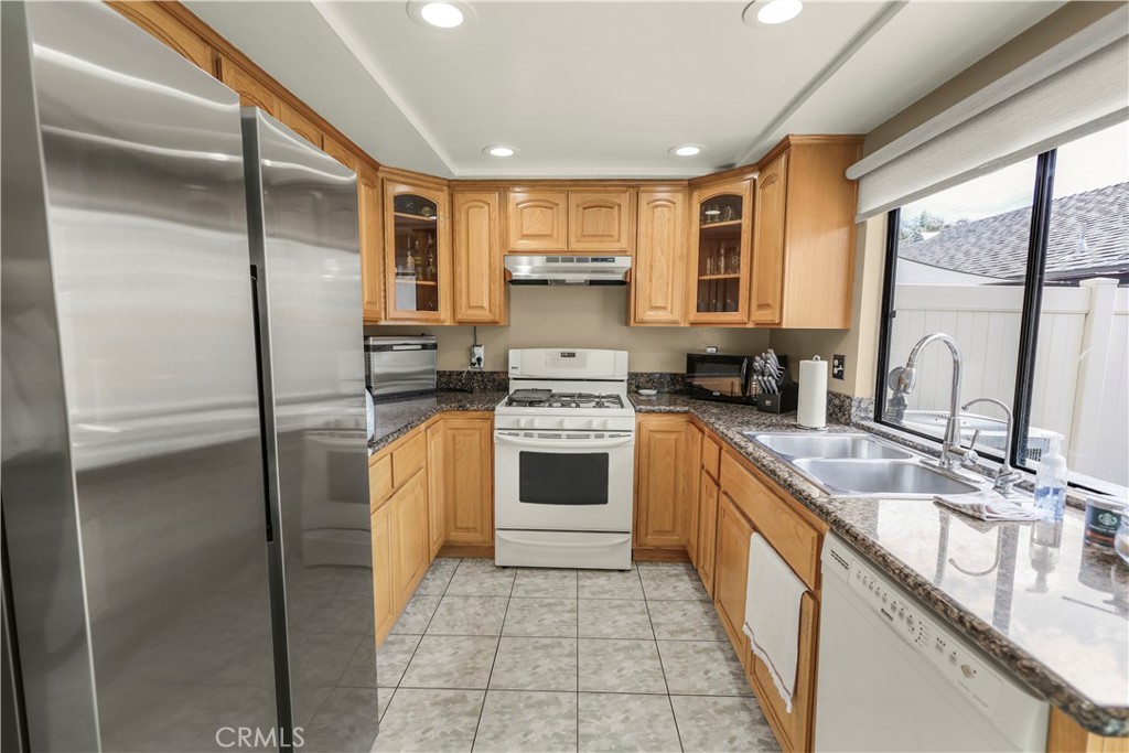 1401 W Cerritos 64, Anaheim CA 92802 - photo 7