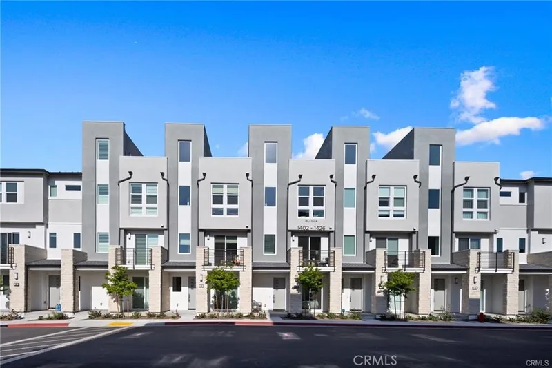 1402 W Bushell, Anaheim, CA 92805