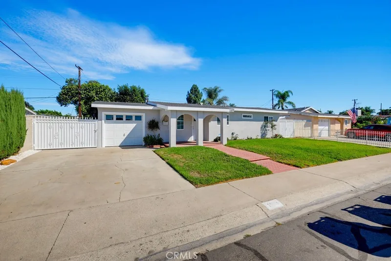 1403 E Florida, Anaheim