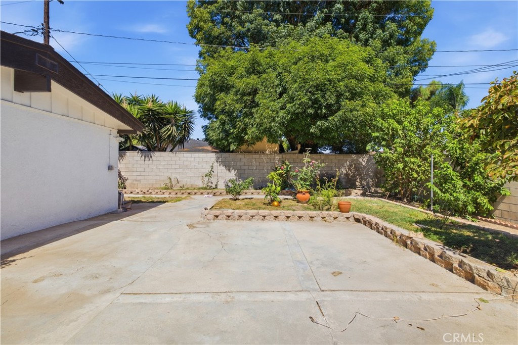 1407 W Colonial Avenue, Anaheim CA 92802 - photo 29