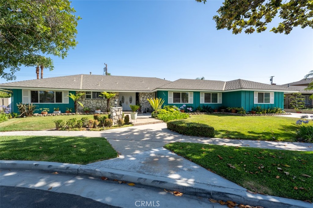 Welcome Home to spacious single story living! - 1416 W James Way, Anaheim CA 92801 - photo 1
