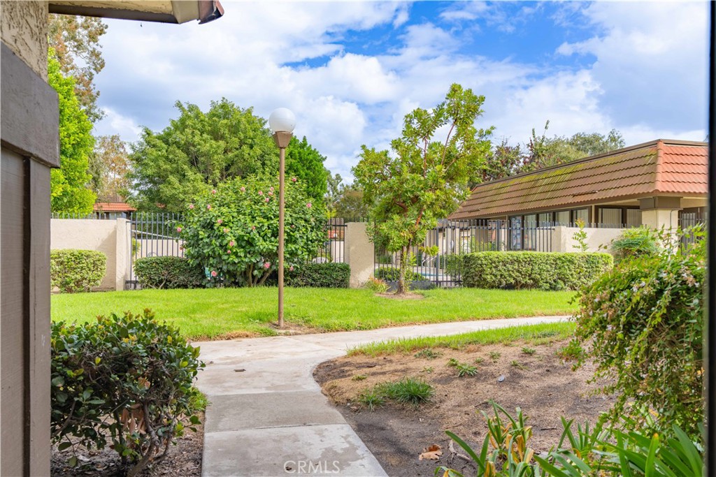 1419 N Greenhaven, Anaheim CA 92801 - photo 5