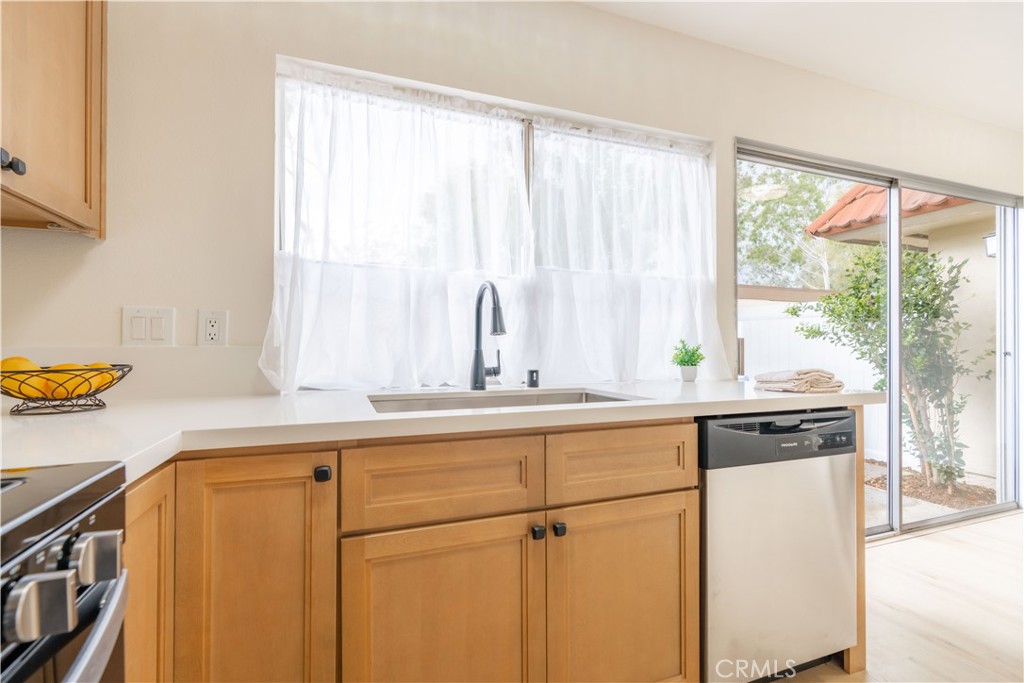 1419 N Greenhaven, Anaheim CA 92801 - photo 10
