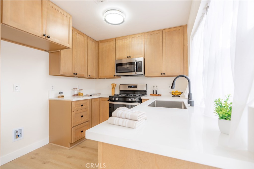 1419 N Greenhaven, Anaheim CA 92801 - photo 11