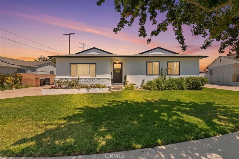1427 E Hukee, Anaheim