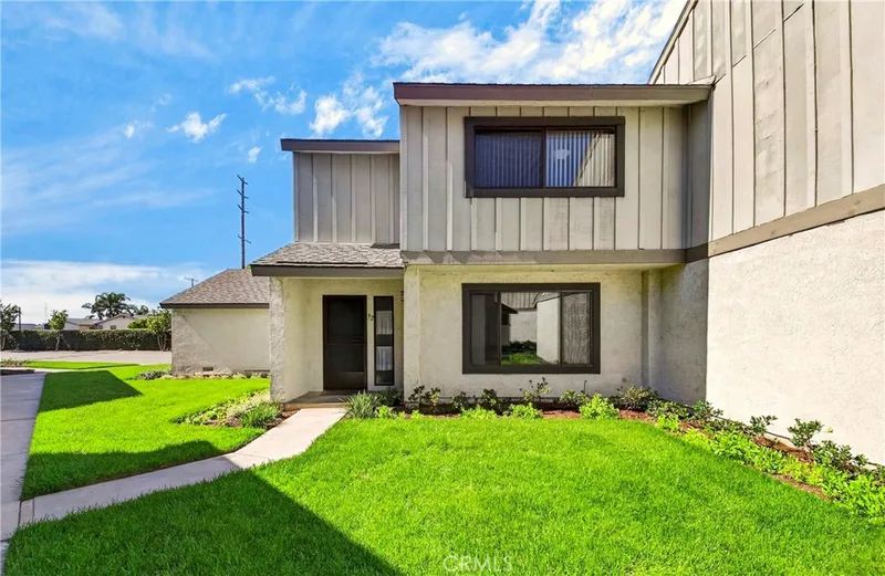 1455 W Cerritos Avenue 32, Anaheim