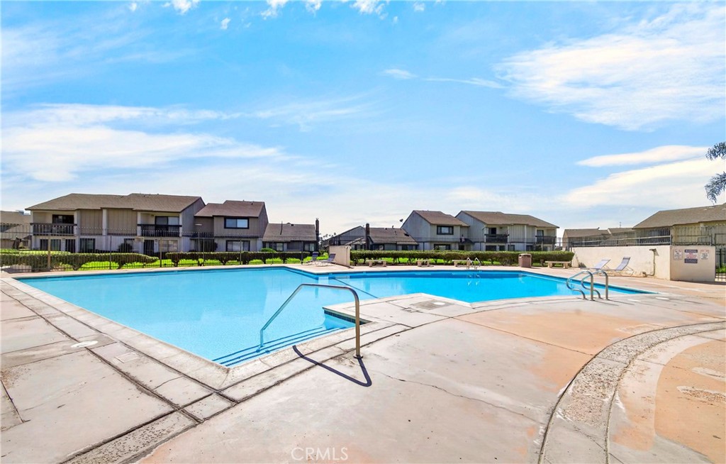 Community pool - 1455 W Cerritos Avenue 32, Anaheim CA 92802 - photo 36