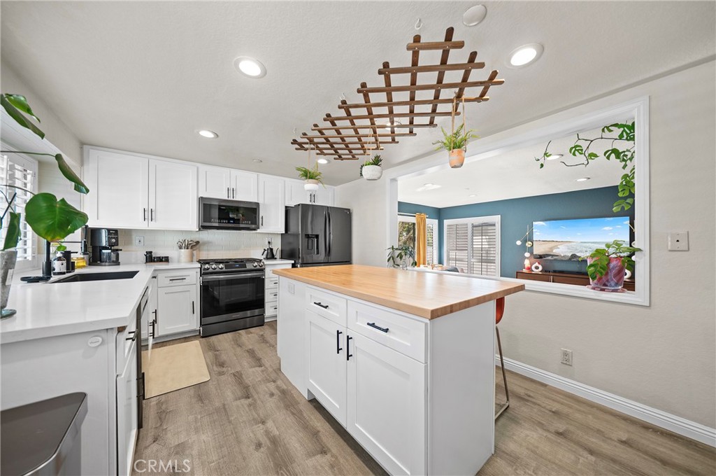 148 S Seneca Circle 24, Anaheim CA 92805 - photo 1