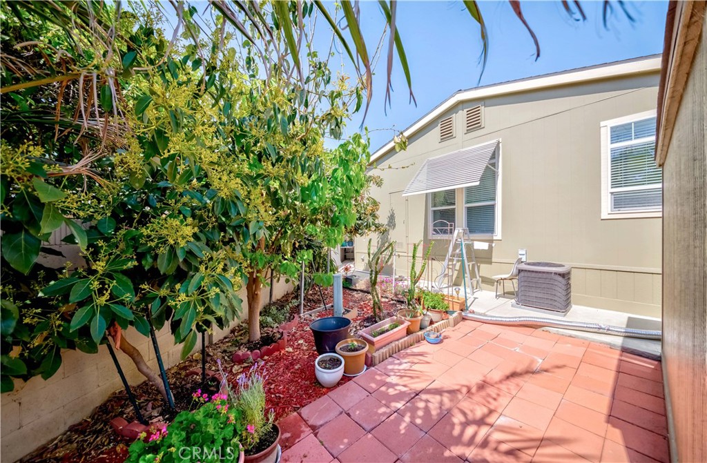 15 Pine Via, Anaheim CA 92801 - photo 9