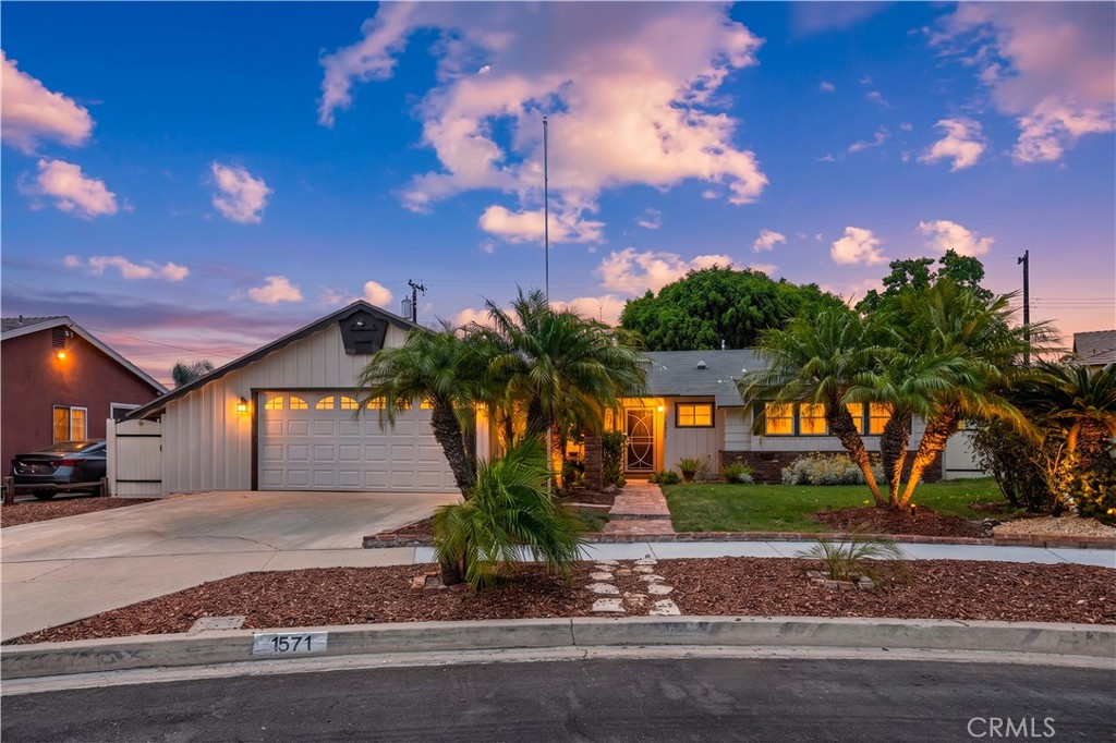 1571 W Pacific, Anaheim CA 92802 - photo 1