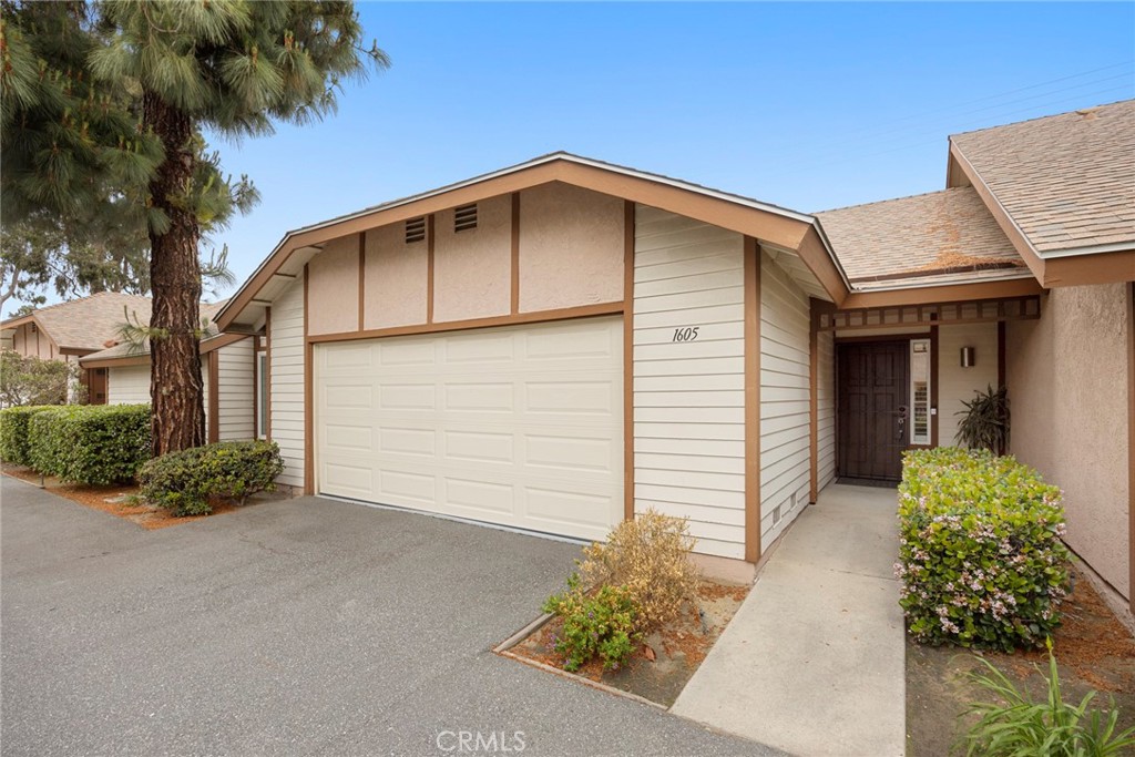 1605 W Cutter Road 29, Anaheim CA 92801 - photo 1