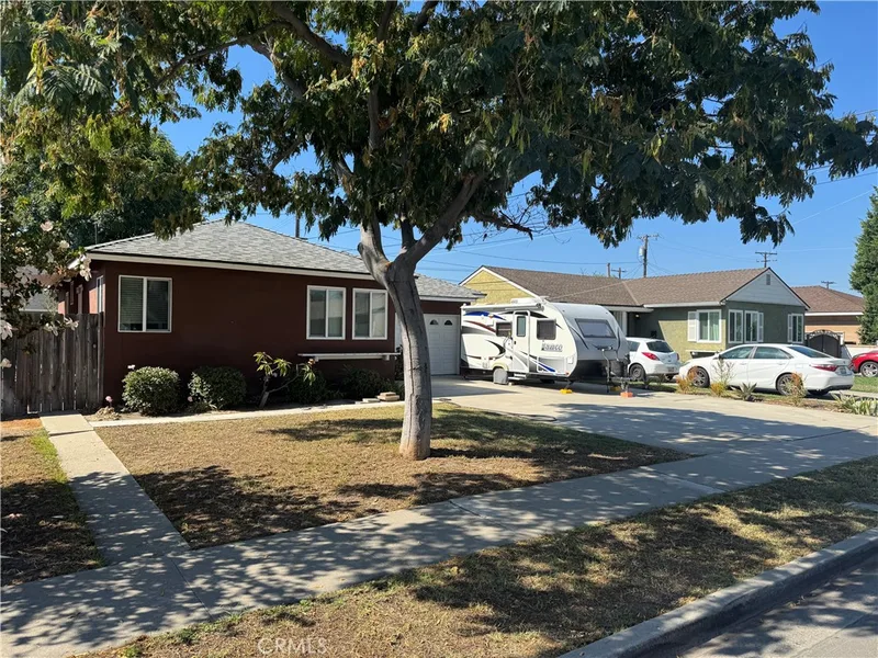 1616 E Briarvale Avenue, Anaheim, CA 92805
